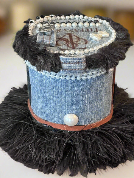 Exclusive!  Denim Tiffany Pearl Keepsake Candle