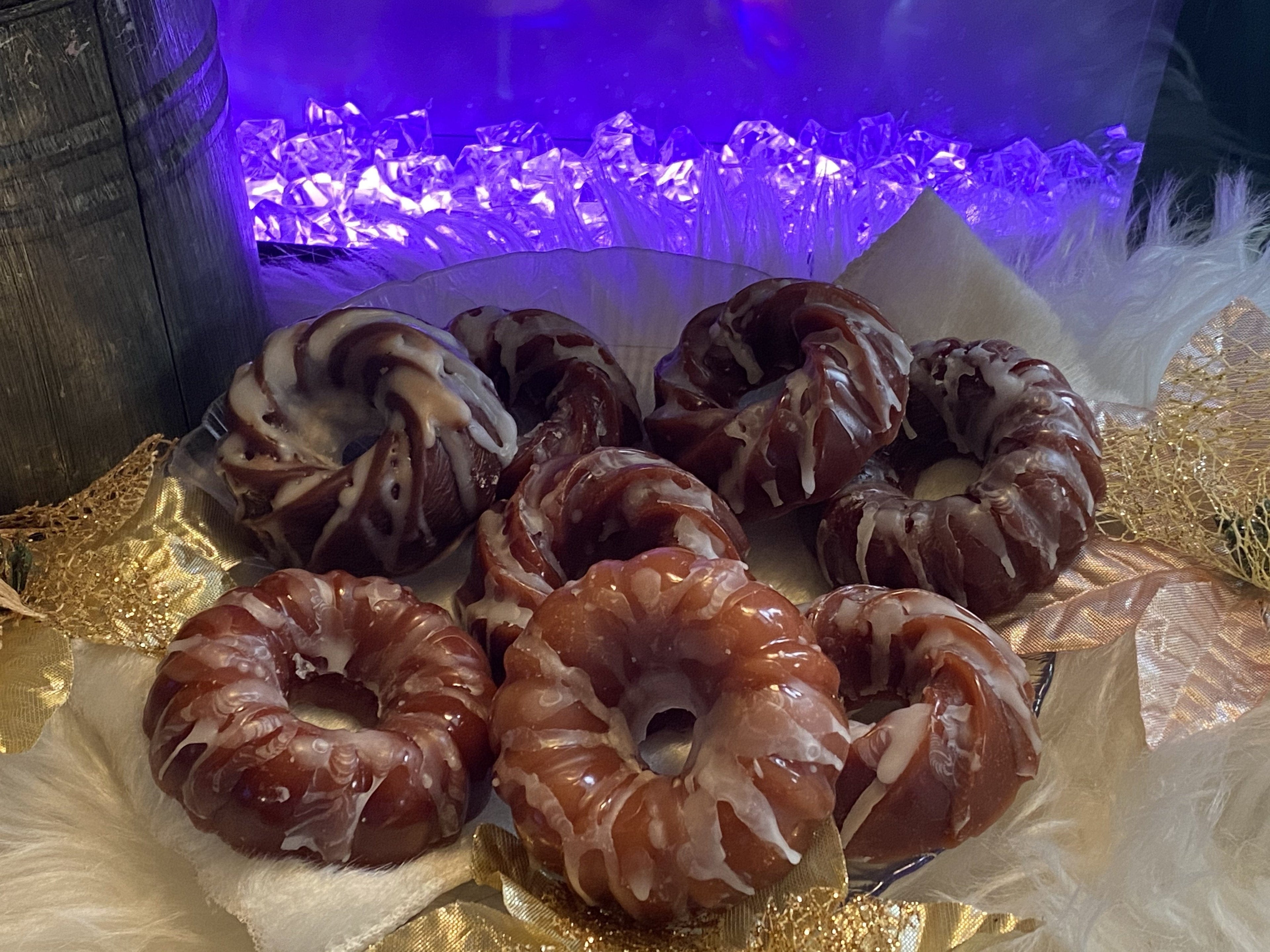 Mini Bundt Cake Wax Melts - Scandal Candles Co.